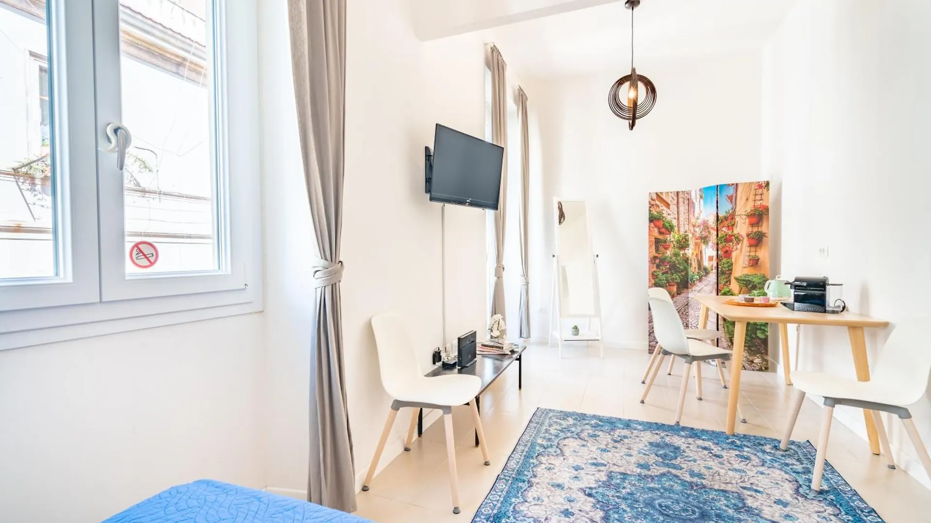 Ferienwohnung Stanze Victoria In Marina Cagliari Privatunterkunft