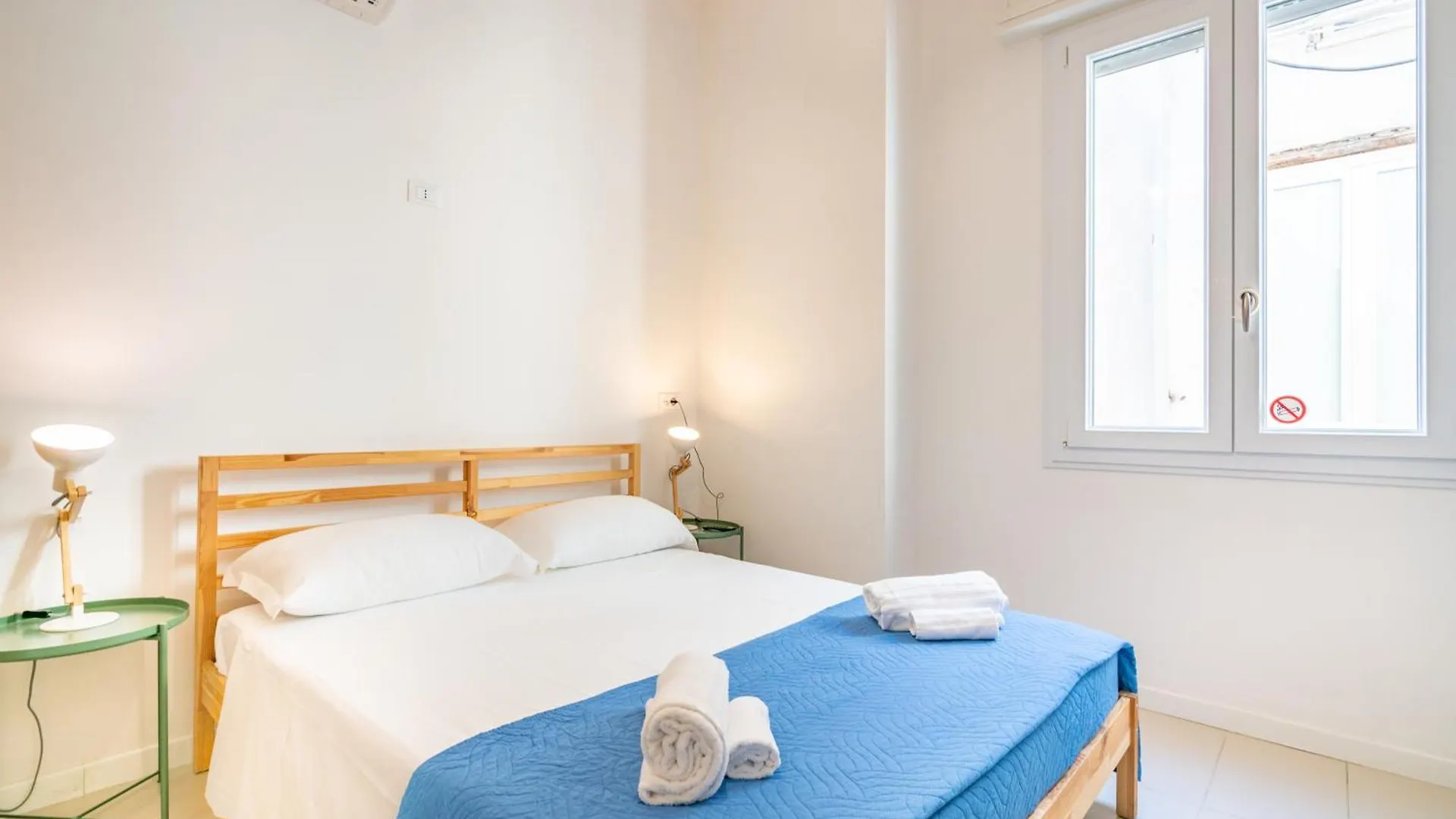 Homestay Stanze Victoria In Marina Apartment Cagliari Italy
